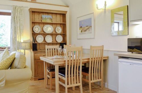 Hinton Cottage | The Wood Shed - E1919