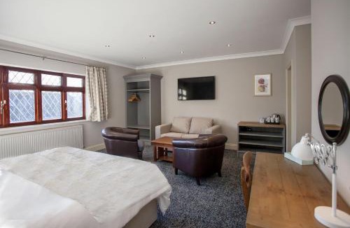 Sidcot Hotel | The Woodborough Inn