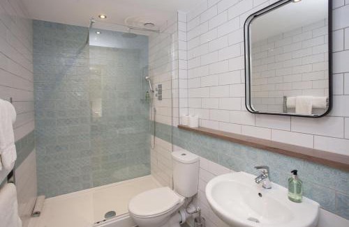 Sidcot Hotel | The Woodborough Inn