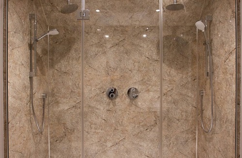 Redlynch Hotel | The Woodfalls Inn