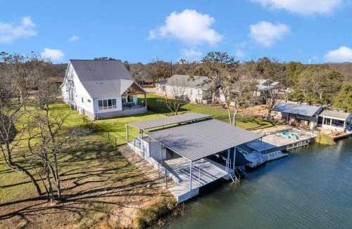 Granite Shoals House | The Woodland Escape with Concierge Services - New Listing