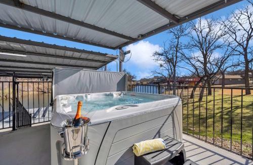 Granite Shoals House | The Woodland Escape with Concierge Services - New Listing