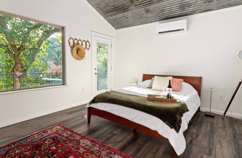 Seguin Cabin | The Woodland Oasis | Luxurious Cabin Getaway |