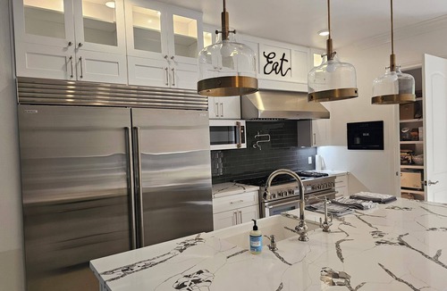 Grogan's Mill Villa | The Woodlands Benjis Place