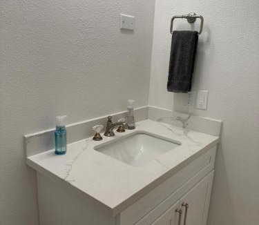 Grogan's Mill Villa | The Woodlands Benjis Place