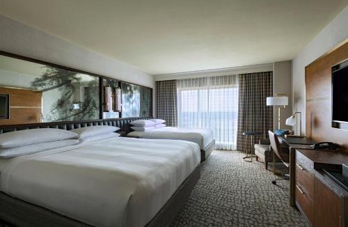 The Woodlands Hotel | The Woodlands Waterway Marriott Hotel and Convention Center
