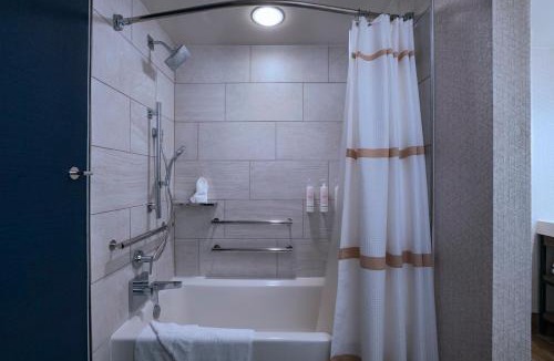 The Woodlands Hotel | The Woodlands Waterway Marriott Hotel and Convention Center