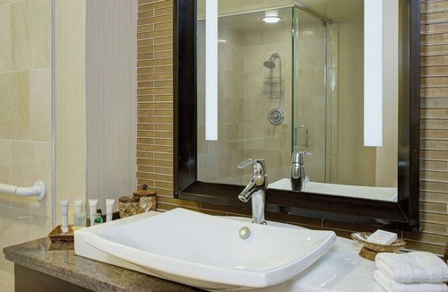 The Woodlands Hotel | The Woodlands Waterway Marriott Hotel & Convention Center