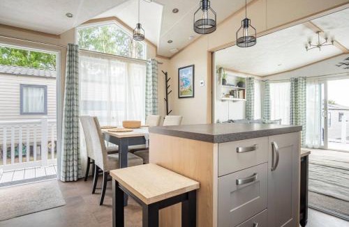 Hamworthy Resort | The Woodlark