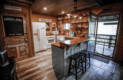 Mount Pleasant Cabin | The Woodshed