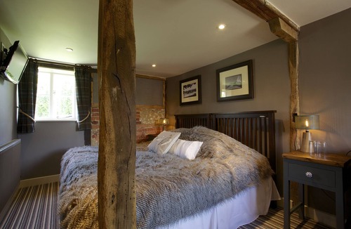 Northington Hotel | The Woolpack Country Inn