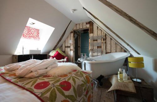 Wavehorne Hotel | The Woolpack Inn