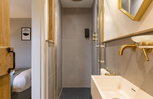 Fremington Hotel | The World Famous Tan Hill Inn