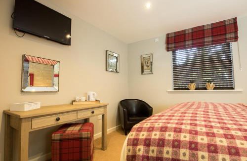 Earls Barton Hotel | The World's End - Northampton