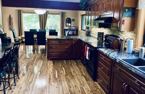 Broadbent Cottage | The Wraight Escape Cottage - A family Oasis