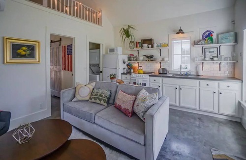 The Old Commons Cottage | The Wren Guesthouse