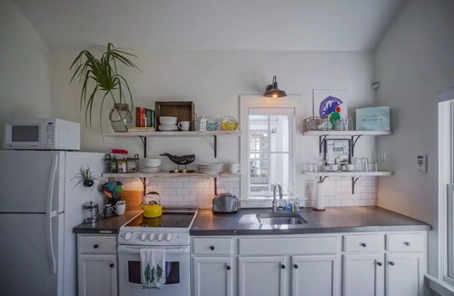 The Old Commons Cottage | The Wren Guesthouse