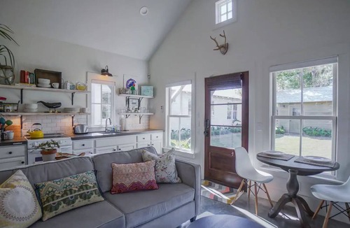 The Old Commons Cottage | The Wren Guesthouse