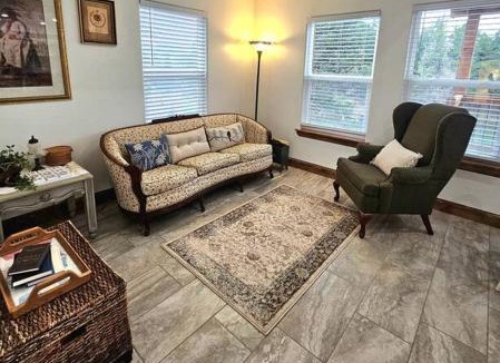 Guthrie House | The Wren's Nest Lake Cottage