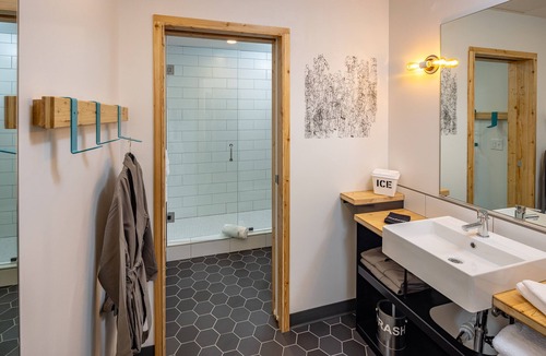 Heart of Missoula Hotel | The Wren