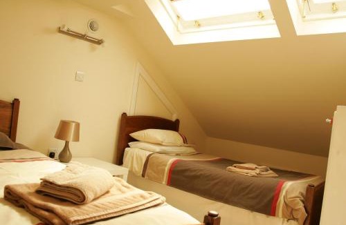 Millers Dale House | The Wriggly Tin, Millers Dale