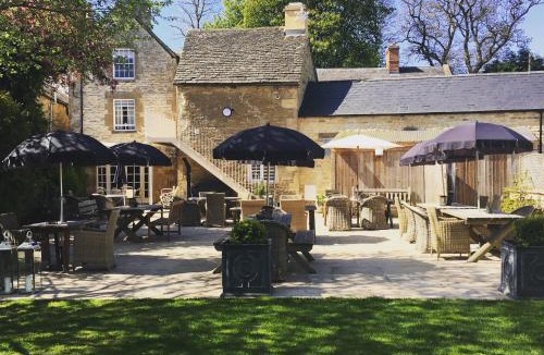 Shipton under Wychwood Hotel | The Wychwood Inn
