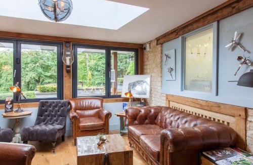 Shipton under Wychwood Hotel | The Wychwood Inn