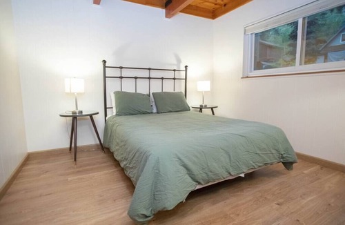 Brockway Cabin | The Yacht St. Hideaway - Walk 2 Kings Beach