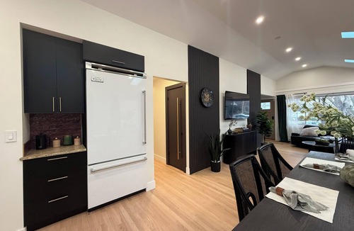 Arlington Heights House | THE YALE/4Bd/Modern/Professionally Designed/Premium location