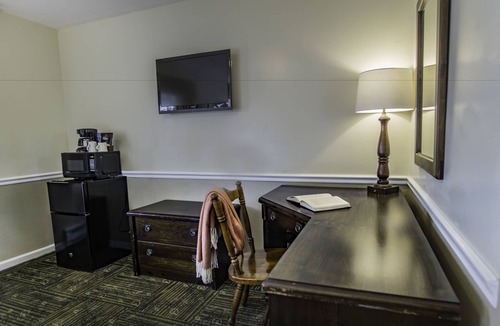 Lenox Hotel | The Yankee Inn