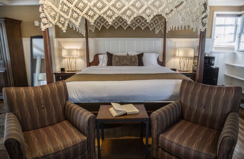 Lenox Hotel | The Yankee Inn