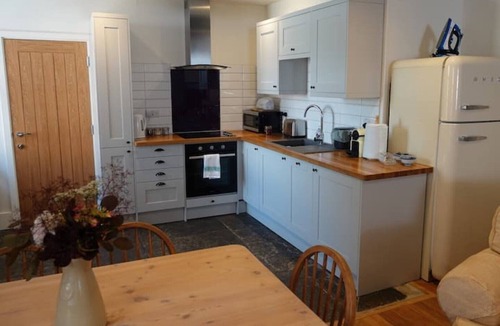 Sherborne Cottage | The Yard House Cottage 2