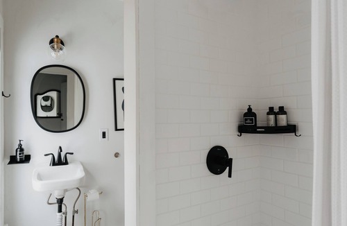 Roscoe Hotel | The Yarra