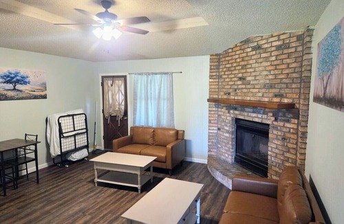 Groves House | The Yellow Door corporate rest complex in Groves