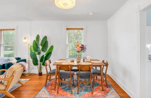 Elgin House | The Yellow House on C