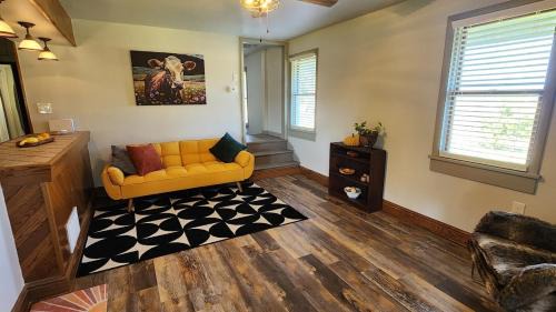 Tyrone House | The Yellow House
