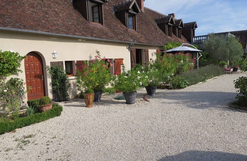 Azay-le-Ferron House | THE YELLOW ROOM *