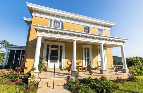 Louisiana House | The Yellow Rose Historic Home