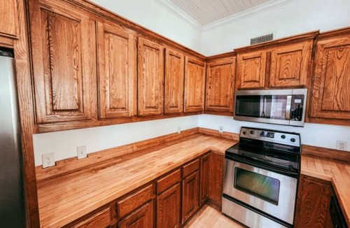 Waxahachie Apartment | The Yellowrose - downtown Waxahachie