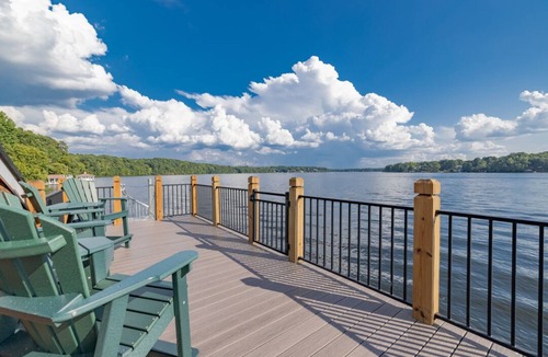 Bracey House | The Yellowstone | Elegance Meets Lakefront Luxury