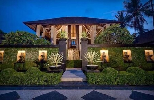 Saba Villa | The Ylang Ylang | Sanur 6BR Beachfront | 16m Pool & Private Chef