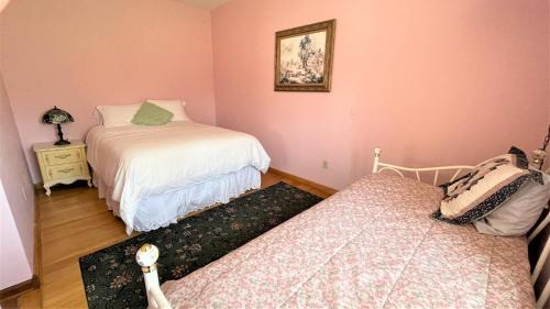 Phelps Bed & Breakfast | The Yorkshire Inn