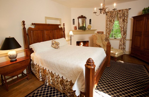 Winston - Salem Bed & Breakfast | The Zevely Inn