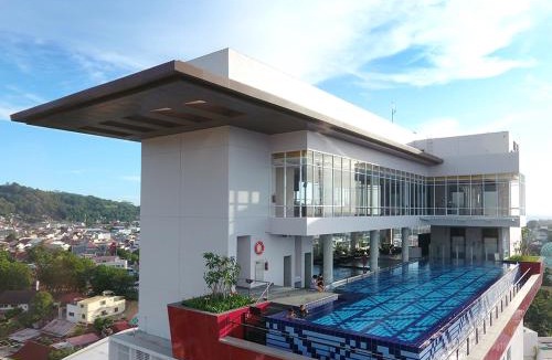 Padang Hotel | The ZHM Premiere Padang