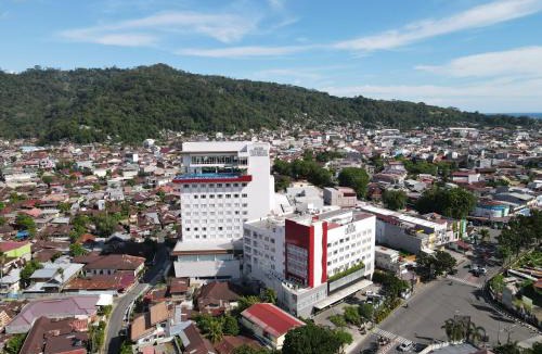 Padang Hotel | The ZHM Premiere Padang