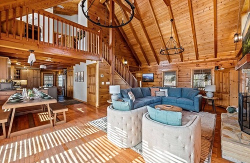 Boone Cabin | Theater| Gameroom | Fire Pit | Hot Tub