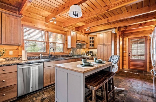 Boone Cabin | Theater| Gameroom | Fire Pit | Hot Tub