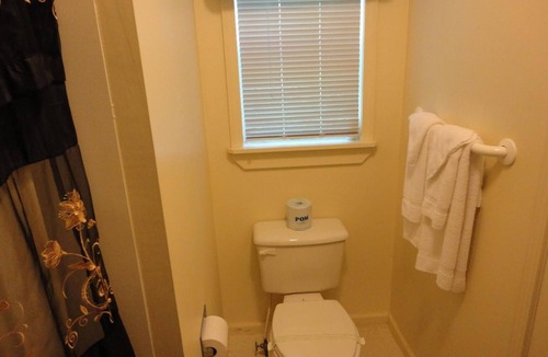 Westfield Hotel | Theater Motel