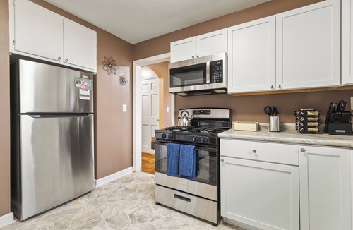 Rockford House | Theater Nights, Game Room & Balcony Delights