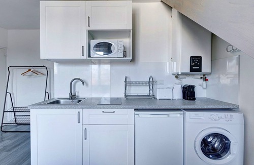 Bagnolet Apartment | TheBlueStay 135 - Cosy apartment